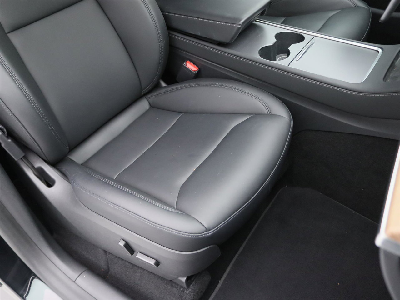 Tesla Model Y Long Range AWD 75kWh 351pk 93.7% SoH [ AMD RYZEN+AUTOPILOT+19 INCH+PREMIUM AUDIO ] 18