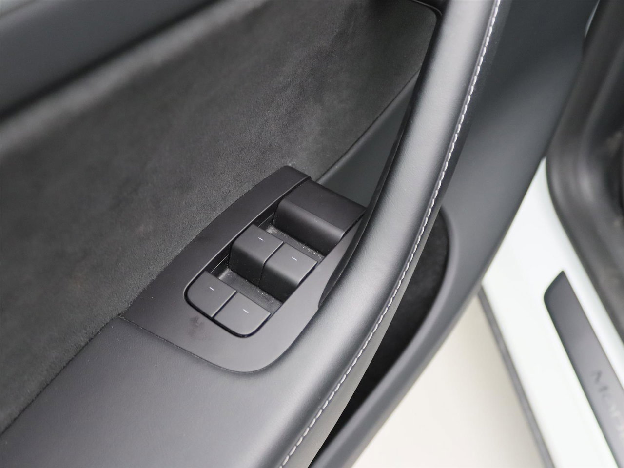 Tesla Model Y Long Range AWD 75kWh 351pk 93.7% SoH [ TREKHAAK+AMD RYZEN+AUTOPILOT+20 INCH+PREMIUM AUDIO ] 21