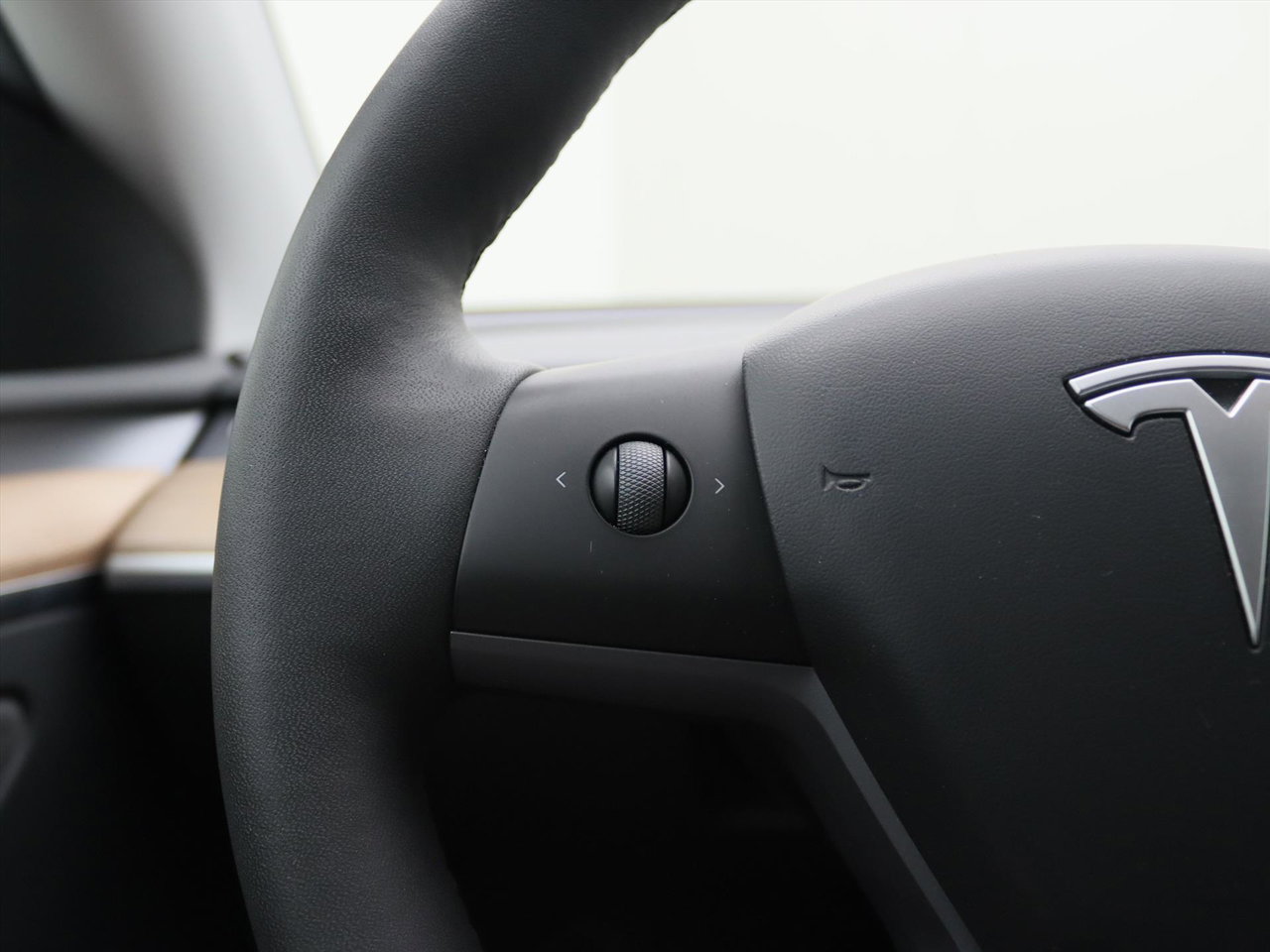 Tesla Model Y Long Range AWD 75kWh 351pk 93.7% SoH [ TREKHAAK+AMD RYZEN+AUTOPILOT+20 INCH+PREMIUM AUDIO ] 24