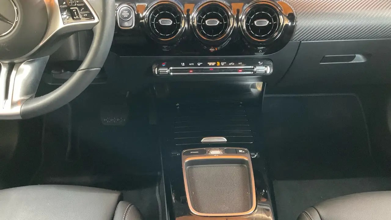 Mercedes-Benz A 200 Kamera*LED*NaviTouch*DigTacho*DAB*1Hand 9