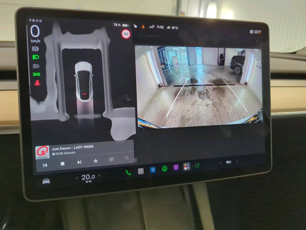 Tesla Model Y Standard RWD Plus 299pk 92,1% SoH [ TREKHAAK+AMD RYZEN+LFP+AUTOPILOT+19 INCH+PREMIUM AUDIO ] 19