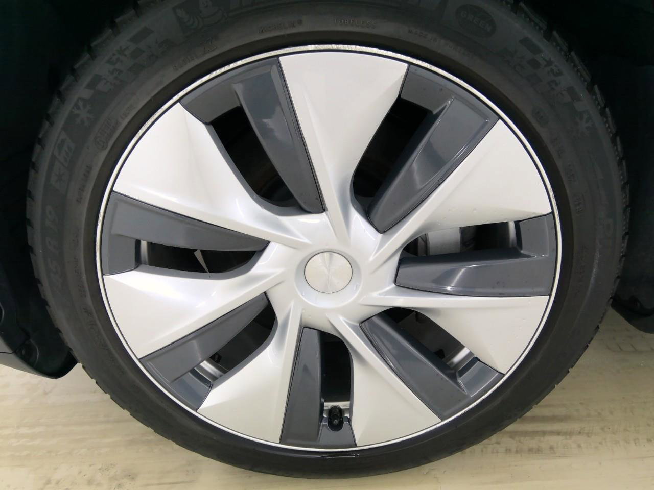 Tesla Model Y Long Range AWD 75kWh 351pk 92,2% SoH [ AMD RYZEN+AUTOPILOT+19 INCH+PREMIUM AUDIO ] 15