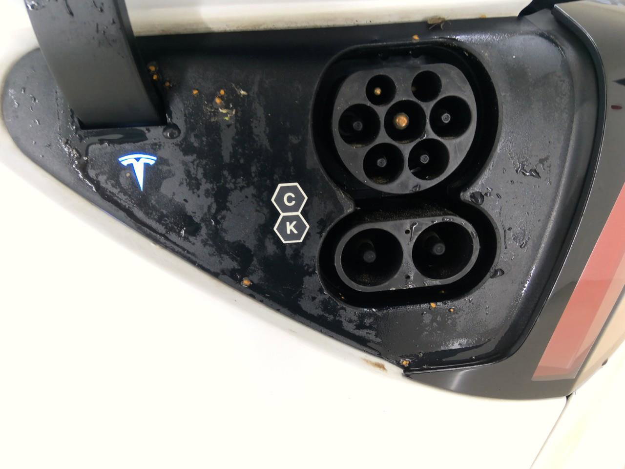 Tesla Model Y Long Range AWD 75kWh 351pk 92,2% SoH [ AMD RYZEN+AUTOPILOT+19 INCH+PREMIUM AUDIO ] 12