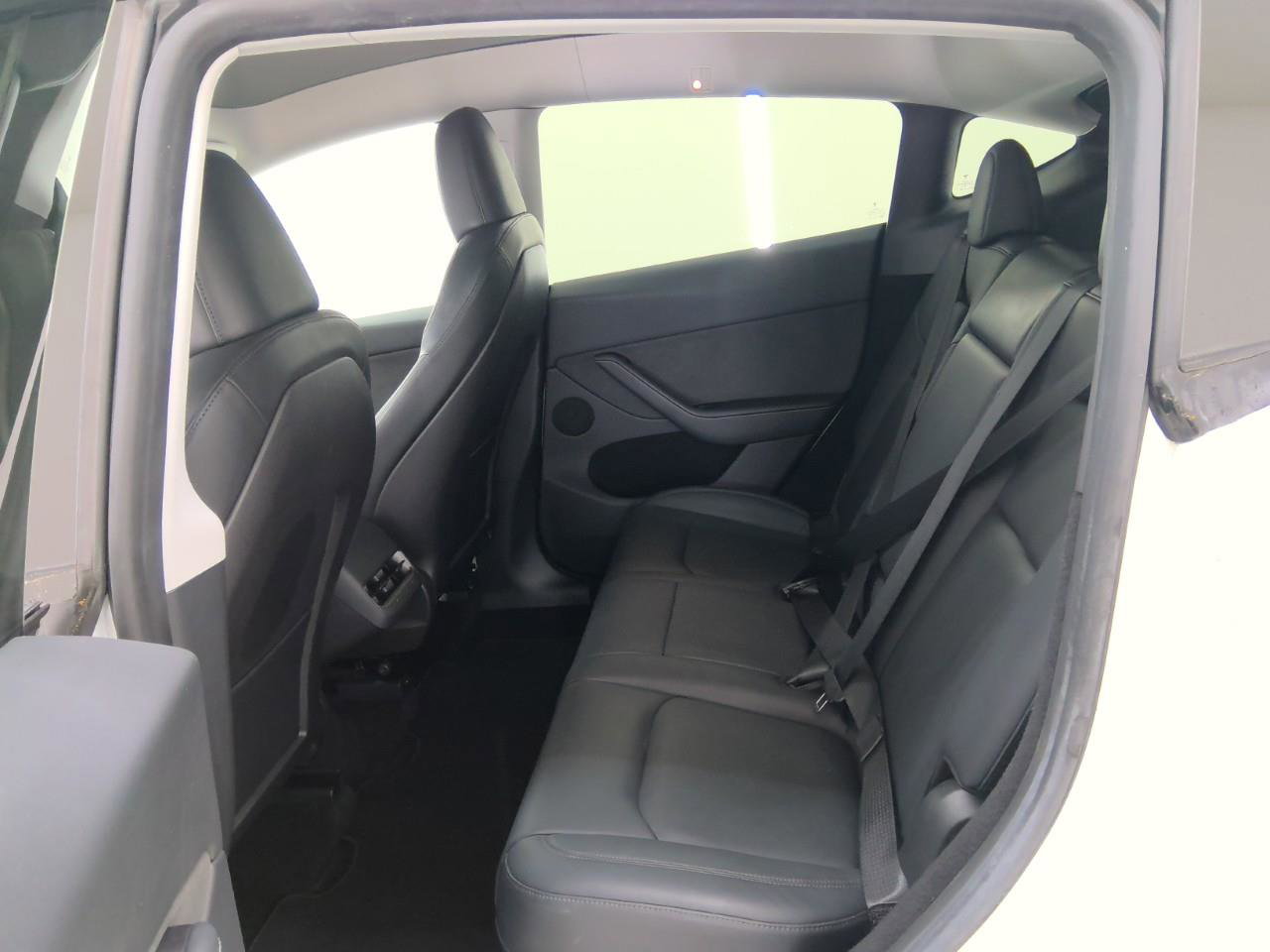 Tesla Model Y Long Range AWD 75kWh 351pk 92,2% SoH [ AMD RYZEN+AUTOPILOT+19 INCH+PREMIUM AUDIO ] 9