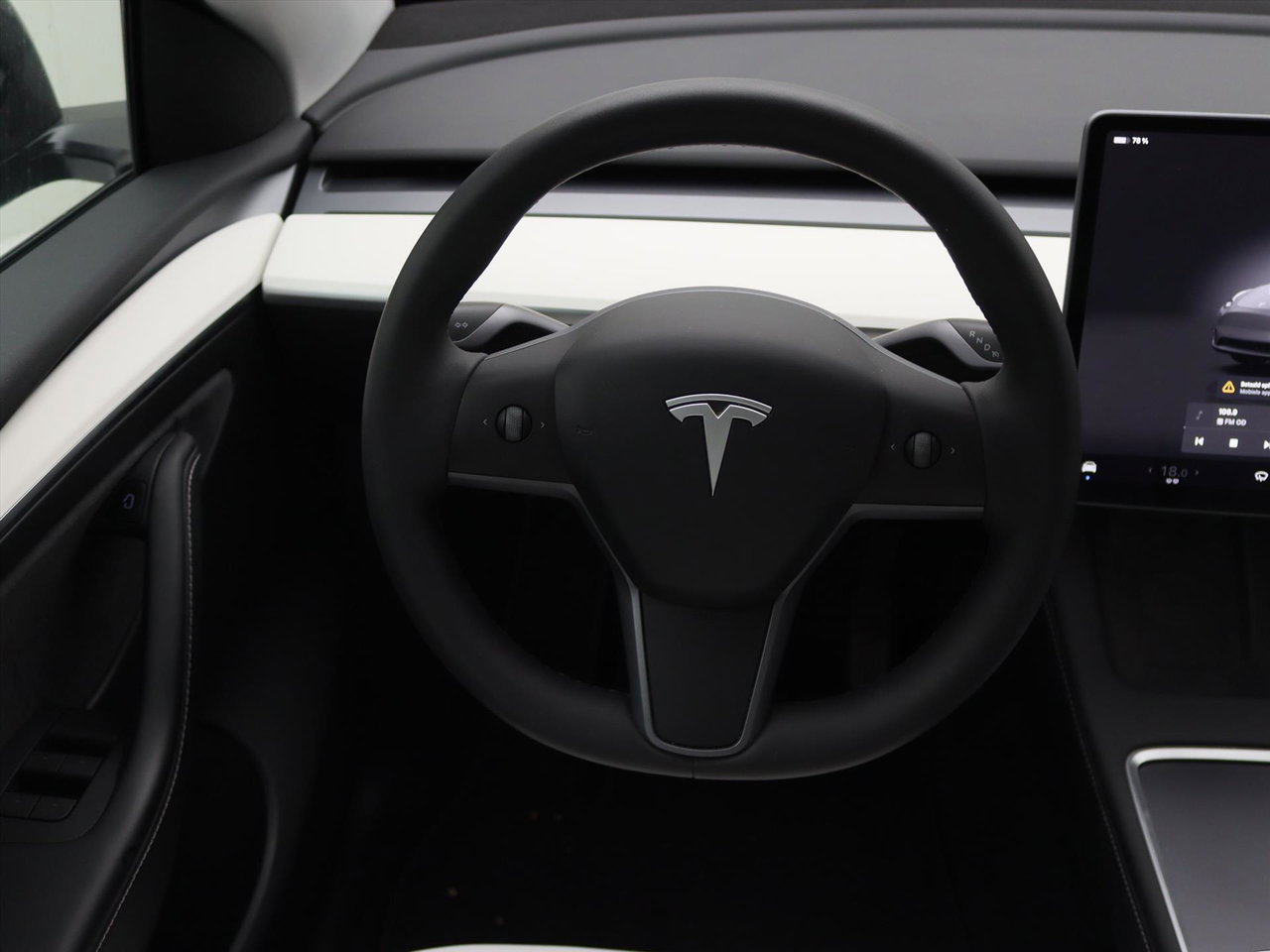 Tesla Model Y Standard RWD Plus 299pk 92% SoH [ WIT LEDER+TREKHAAK+AMD RYZEN+AUTOPILOT+19 INCH ] 21
