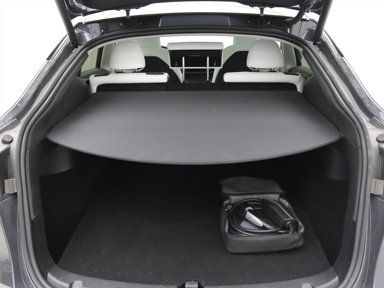 Tesla Model Y Standard RWD Plus 299pk 92% SoH [ WIT LEDER+TREKHAAK+AMD RYZEN+AUTOPILOT+19 INCH ] 17
