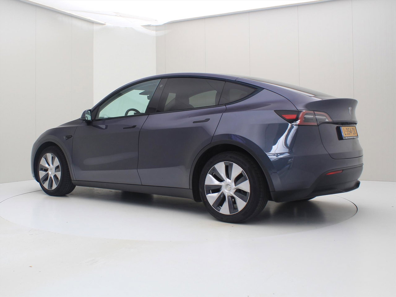 Tesla Model Y Long-Range AWD 351pk 75 kWh [ FSD+19 INCH+WARMTEPOMP+PREMIUM AUDIO ] 3