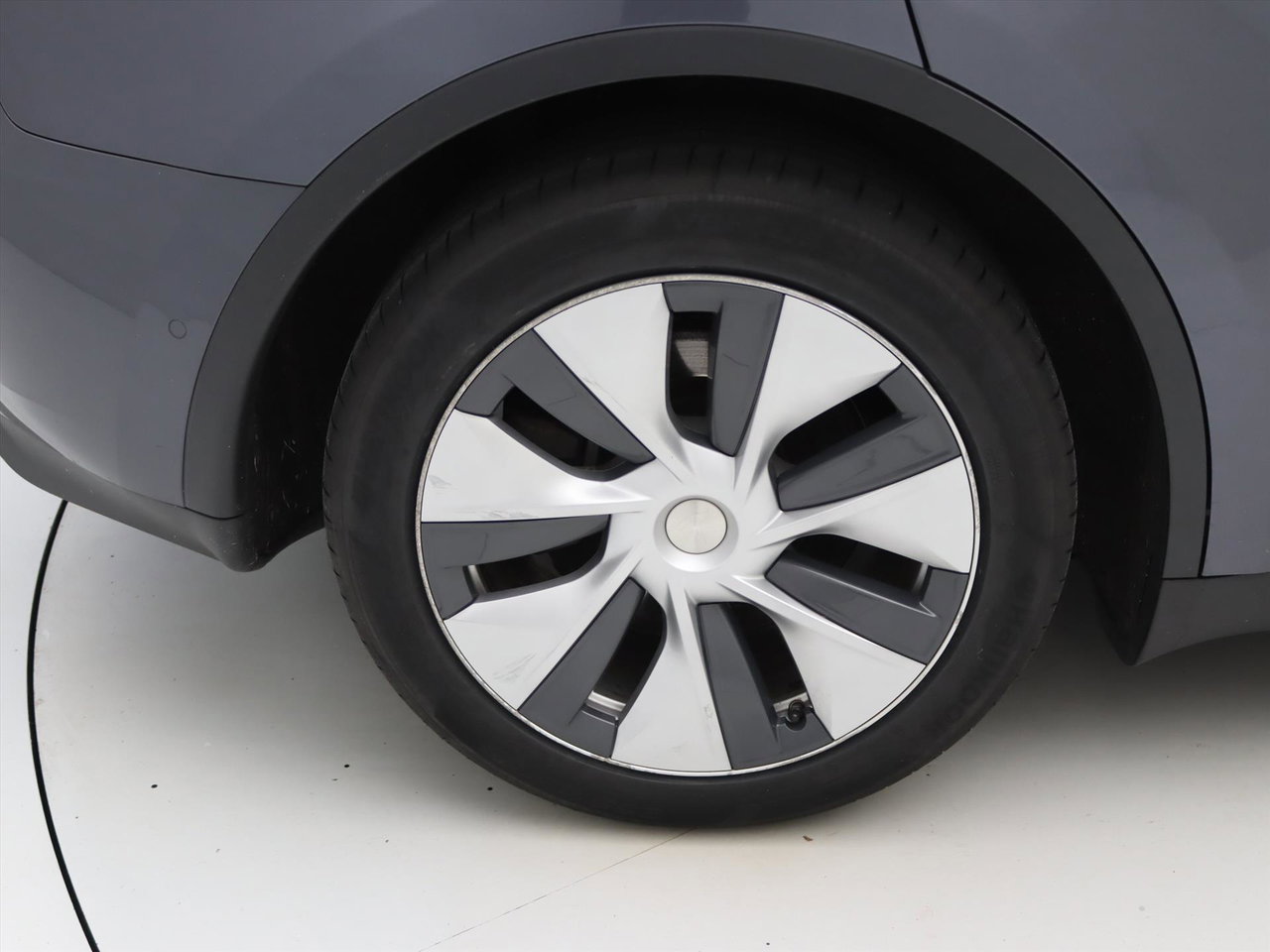 Tesla Model Y Long-Range AWD 351pk 75 kWh [ FSD+19 INCH+WARMTEPOMP+PREMIUM AUDIO ] 11