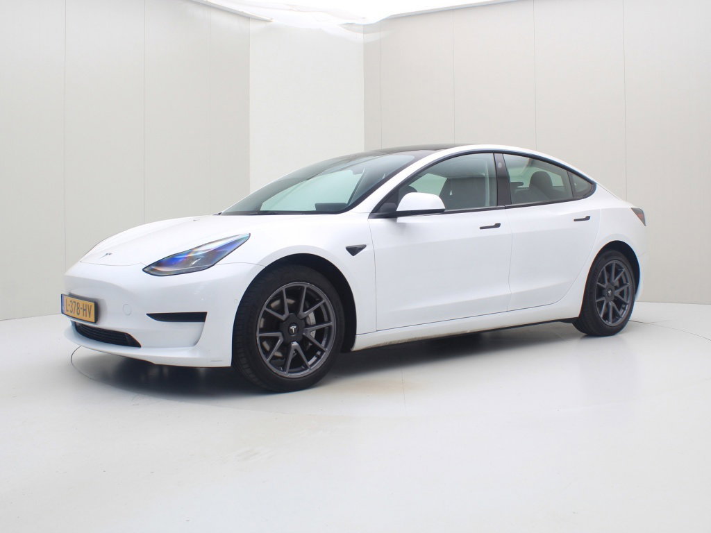 Tesla Model 3 Standard Plus RWD 9