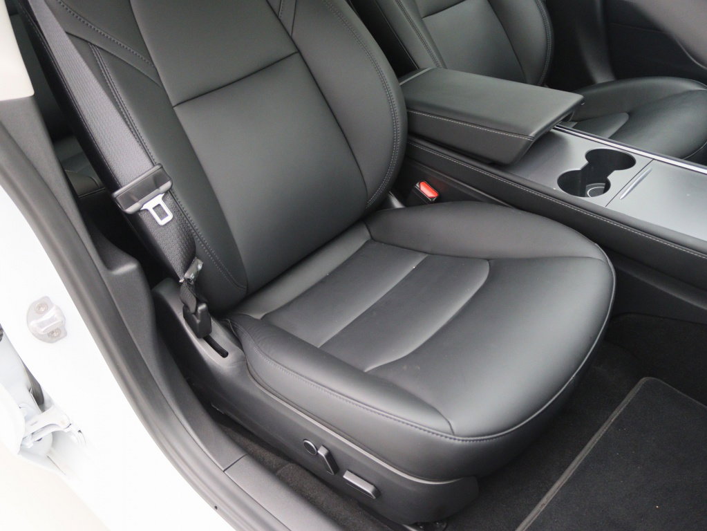 Tesla Model 3 Standard Plus RWD 17