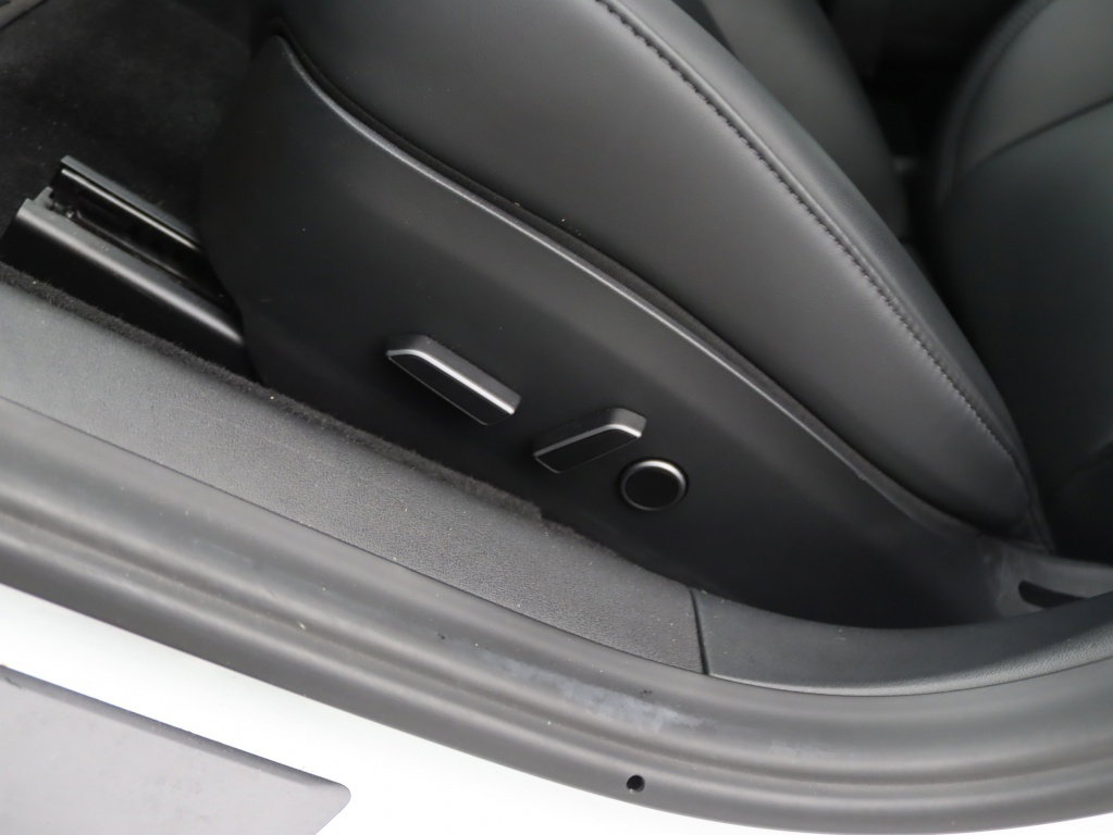 Tesla Model 3 Standard Plus RWD 18