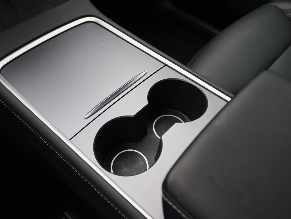 Tesla Model Y 30