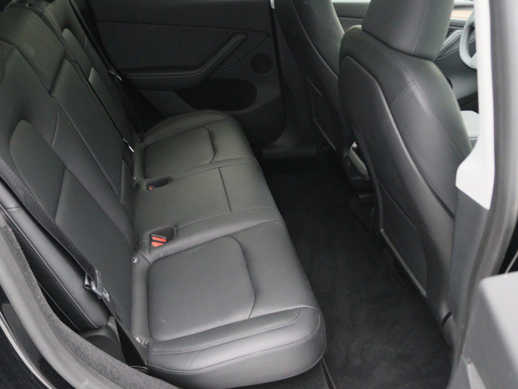 Tesla Model Y 15