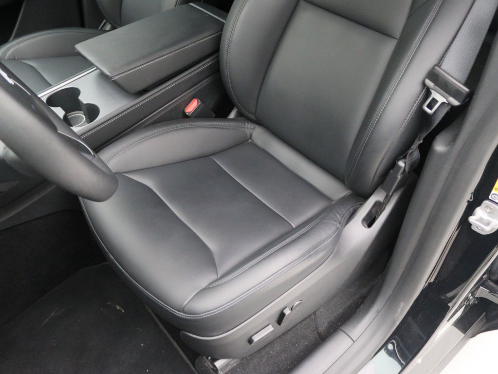 Tesla Model Y 19