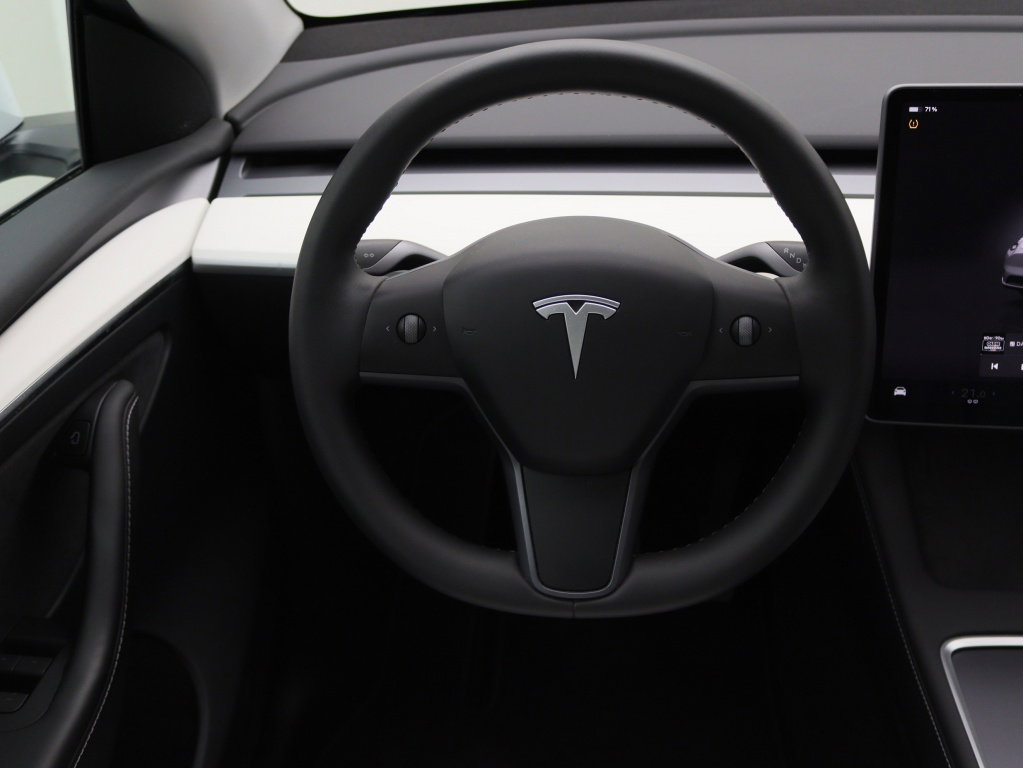 Tesla Model Y 19