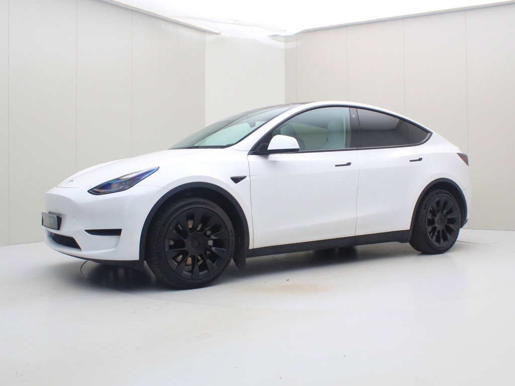 Tesla Model Y 7