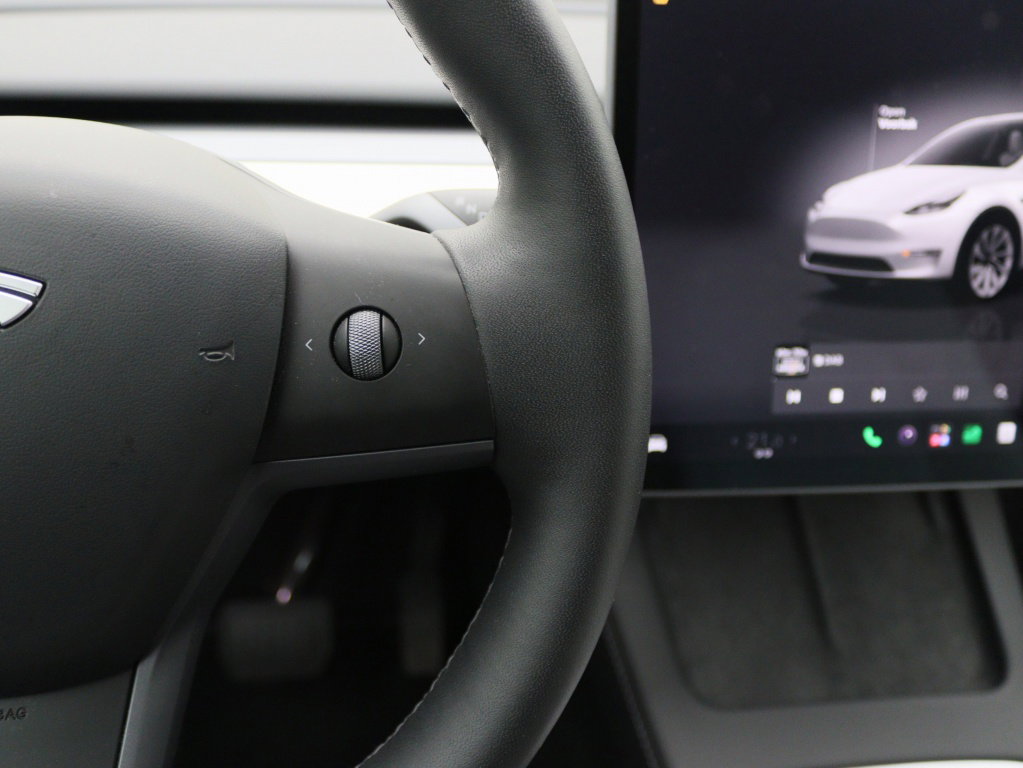 Tesla Model Y 21
