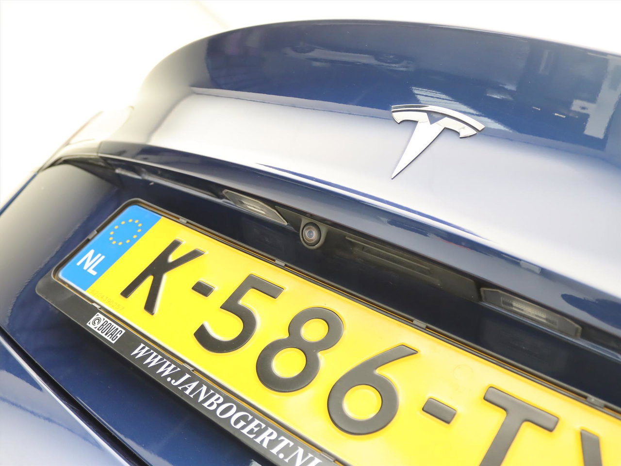 Tesla Model 3 Standard RWD Plus [ TREKHAAK+AUTOPILOT+PREMIUM AUDIO ] 24