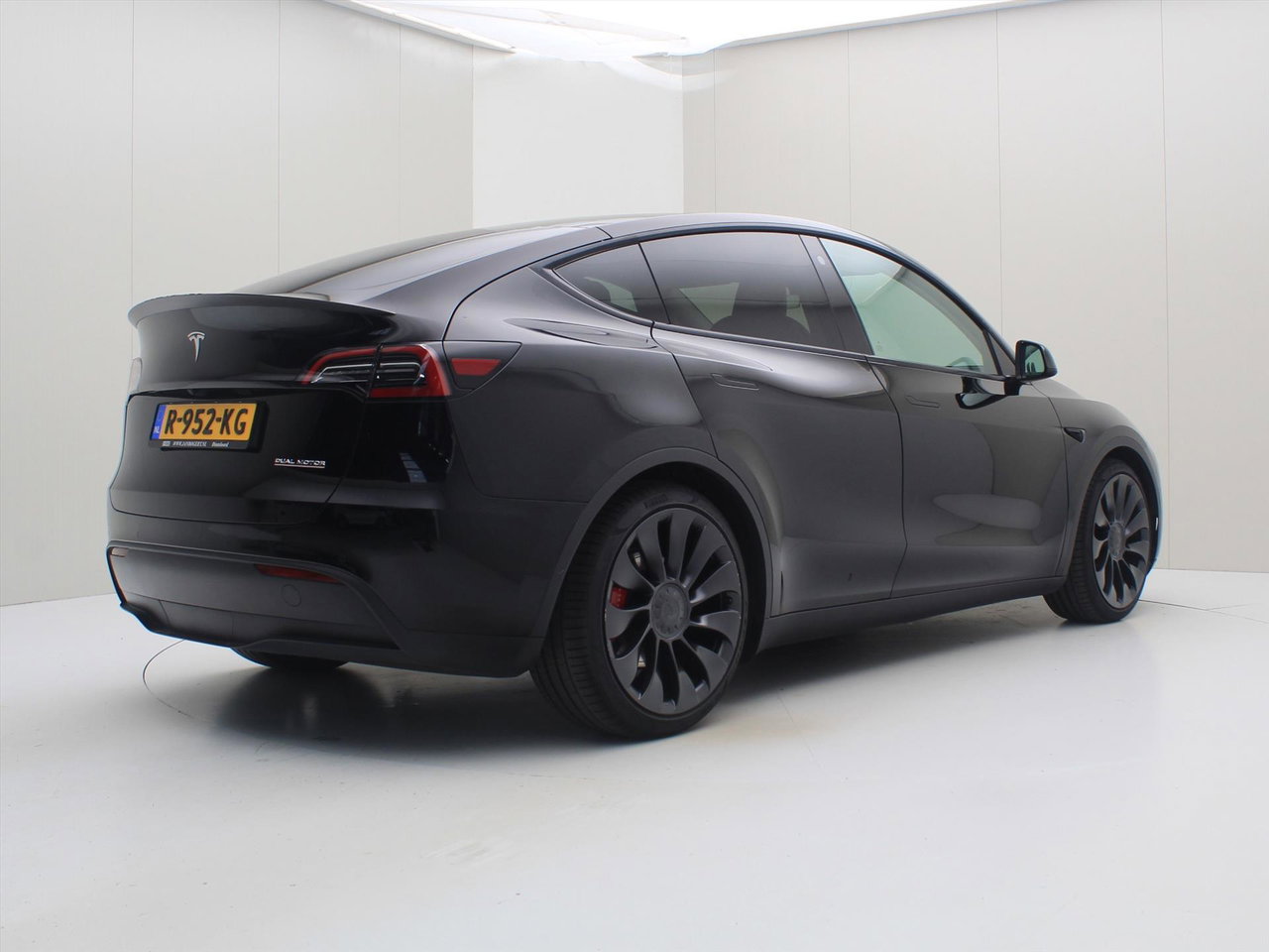 Tesla Model Y Performance 534pk AWD 93% SoH [ 21 INCH+WARMTEPOMP+RYZEN+PREMIUM AUDIO ] 2
