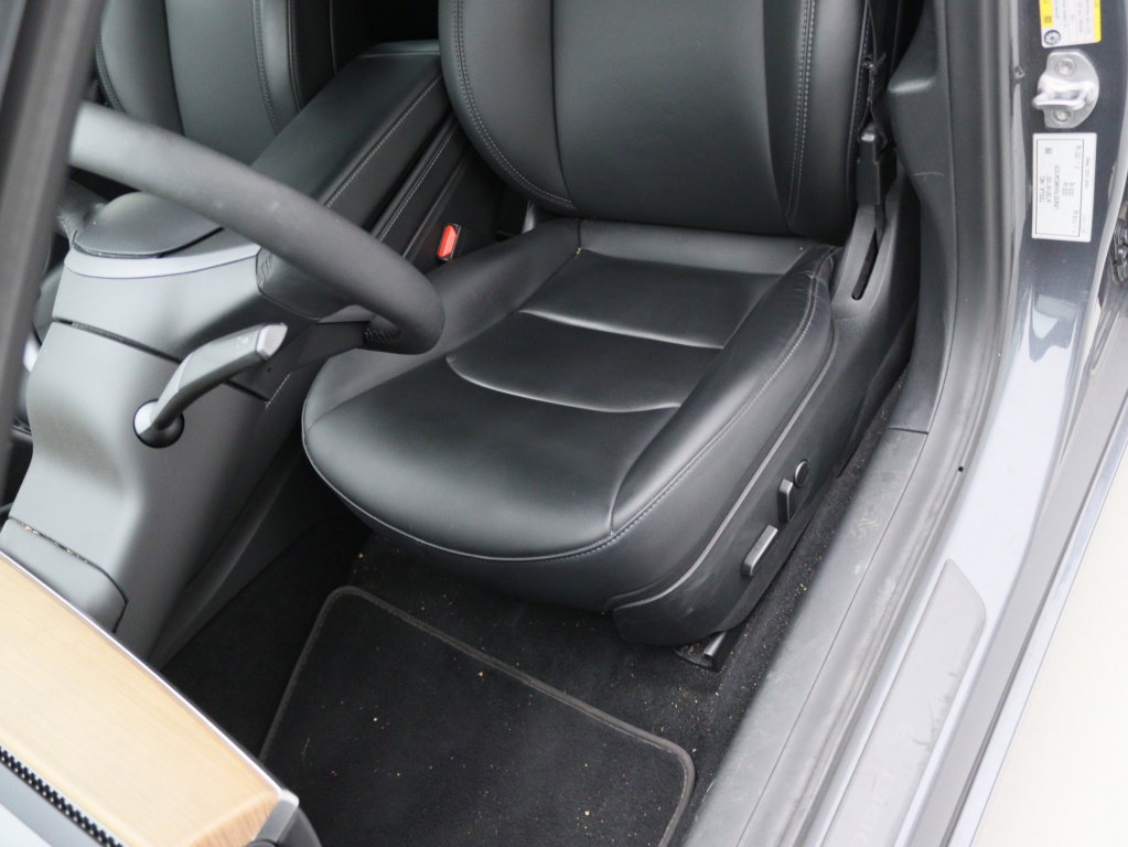 Tesla Model 3 Long-Range Dual Motor AWD 18