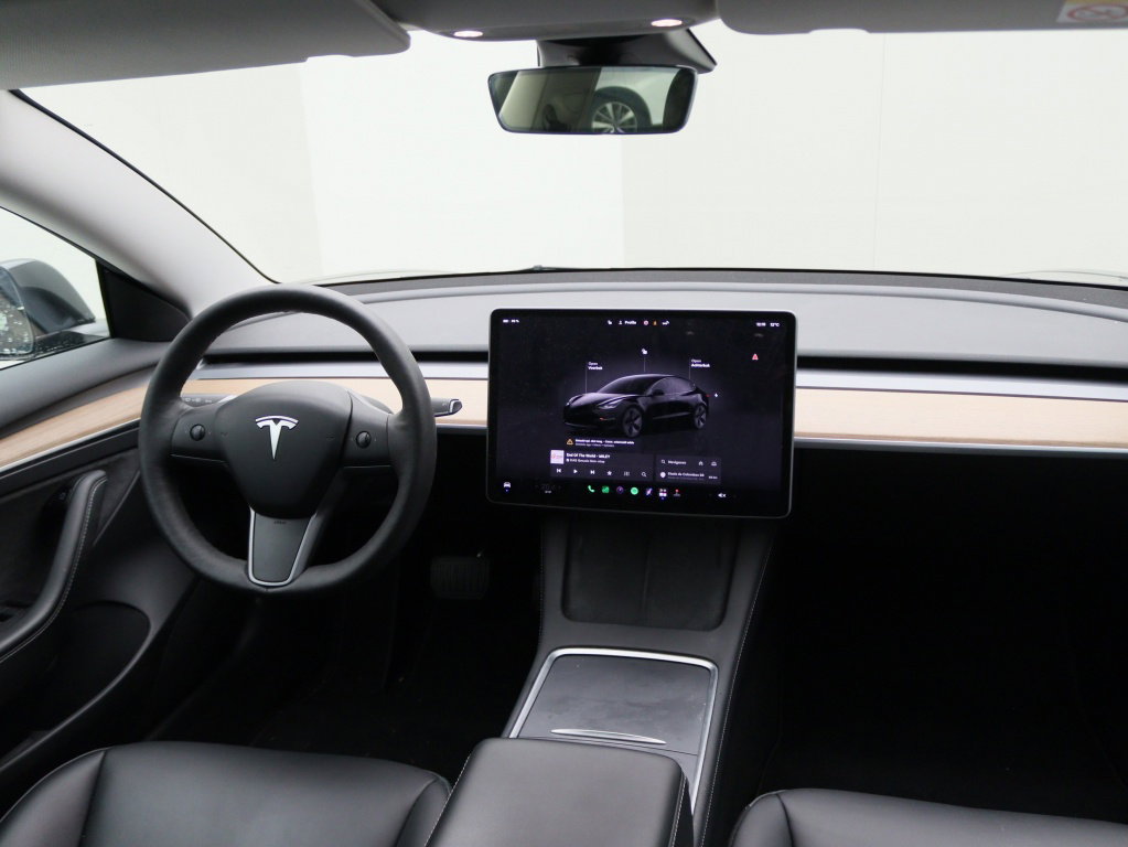 Tesla Model 3 Standard Plus RWD 2