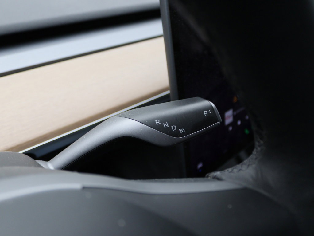 Tesla Model 3 Standard Plus RWD 23