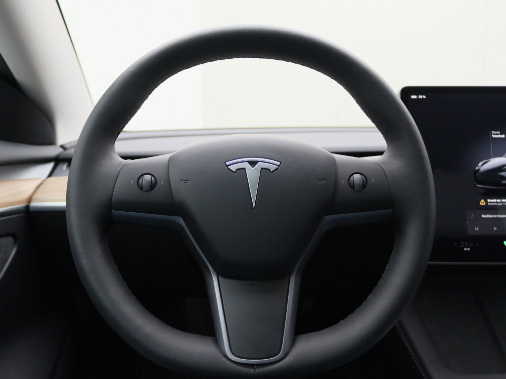 Tesla Model 3 Long-Range Dual Motor AWD 20