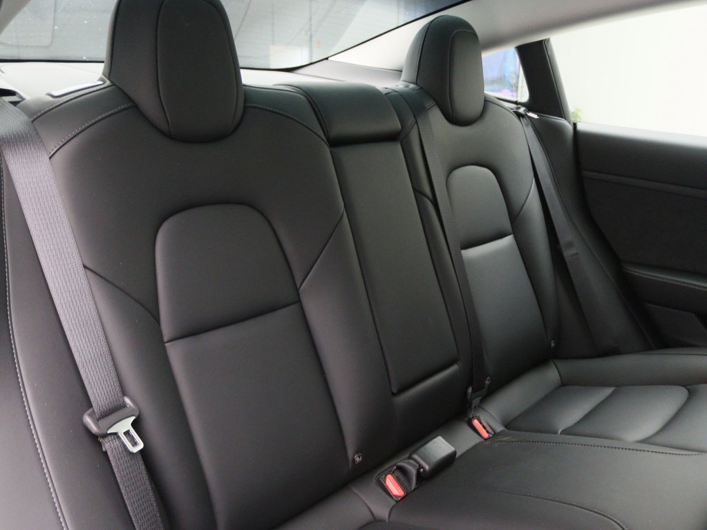Tesla Model 3 Long-Range Dual Motor AWD 15