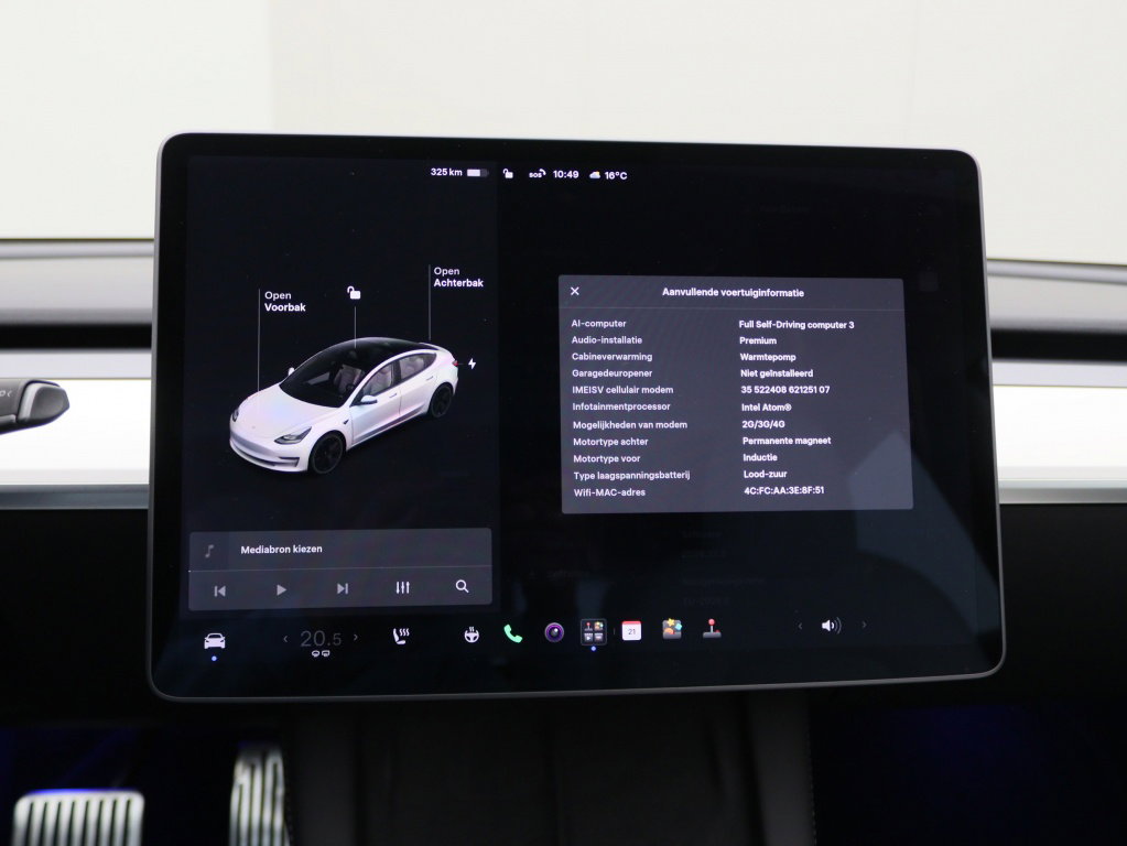 Tesla Model 3 Long-Range Dual Motor AWD 26