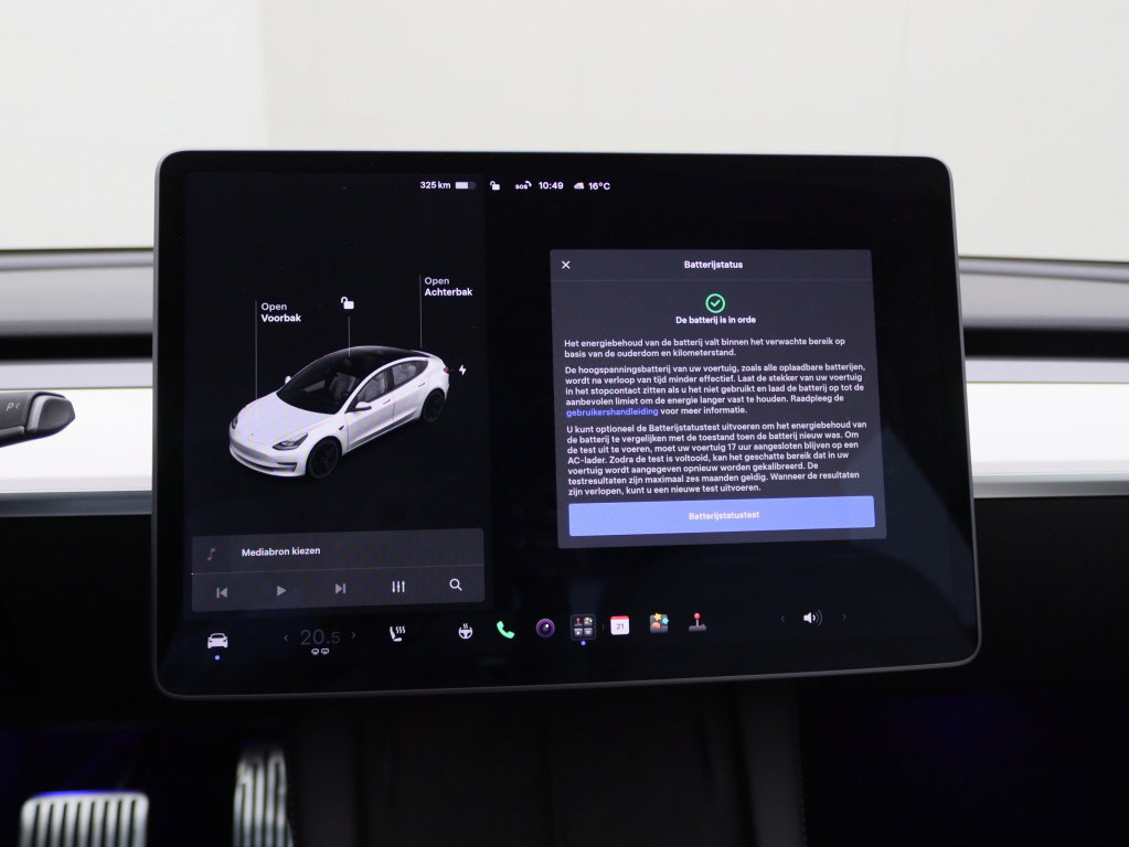 Tesla Model 3 Long-Range Dual Motor AWD 27