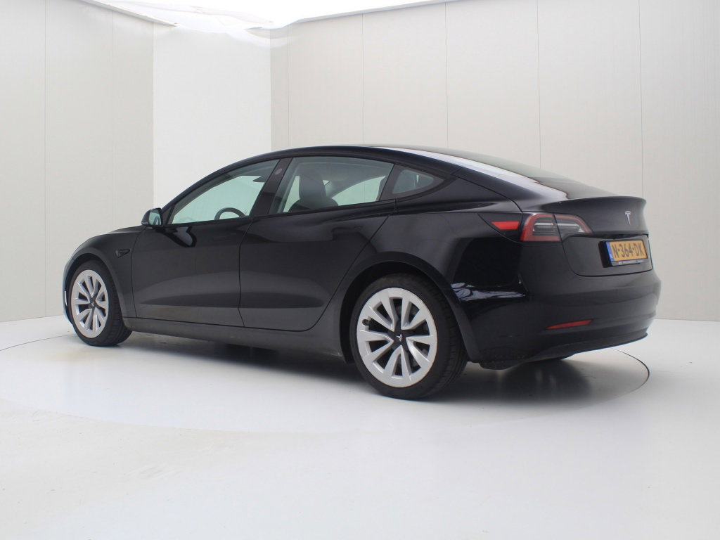 Tesla Model 3 Long-Range Dual Motor AWD 4