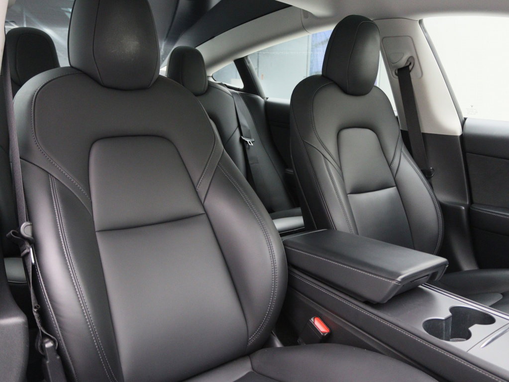 Tesla Model 3 Long-Range Dual Motor AWD 16