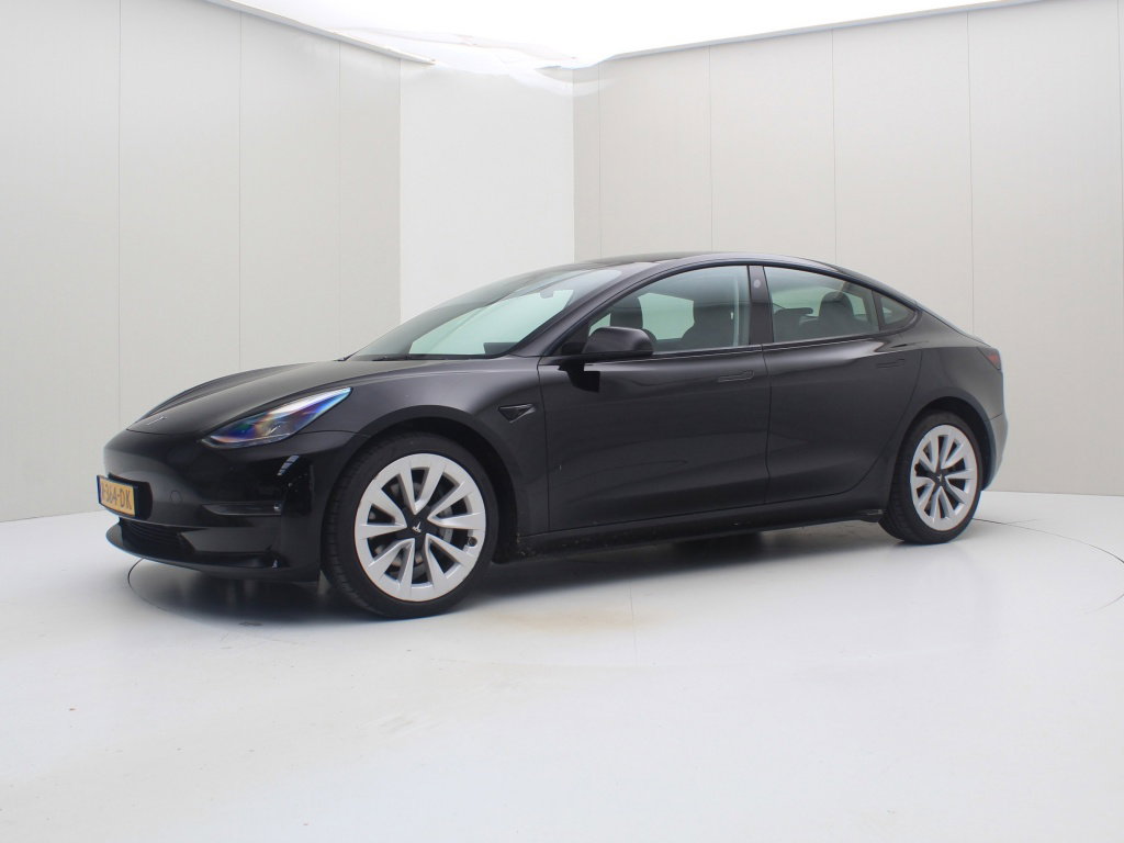 Tesla Model 3 Long-Range Dual Motor AWD 8