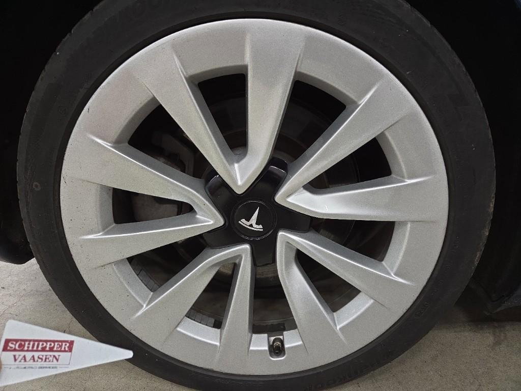 Tesla Model 3 Long-Range Dual Motor AWD 6
