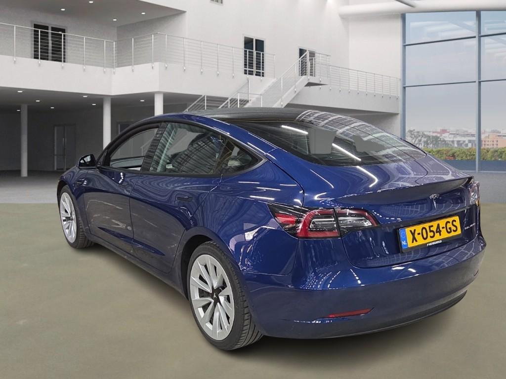 Tesla Model 3 Long-Range Dual Motor AWD 4