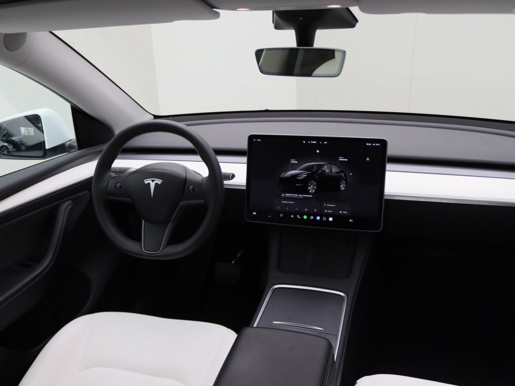 Tesla Model Y Long Range 345pk AWD 2