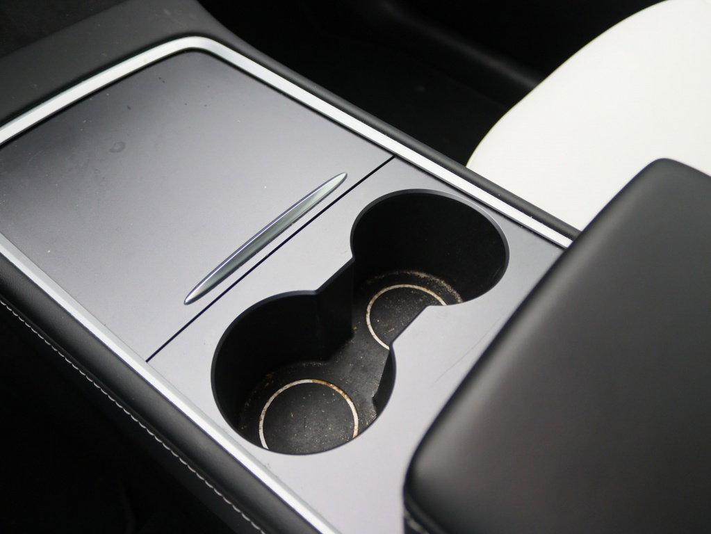 Tesla Model Y Long Range 345pk AWD 30