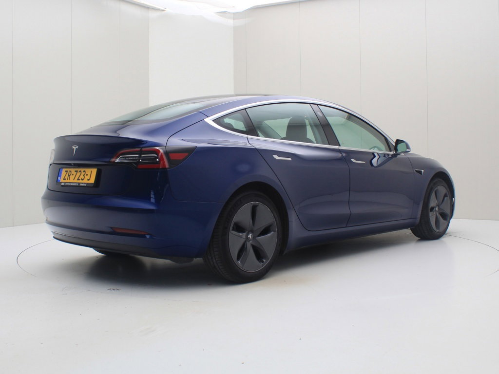 Tesla Model 3 Standard Plus RWD 3