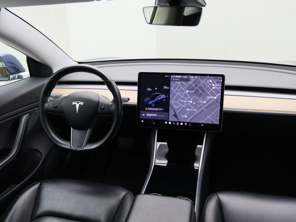 Tesla Model 3 Standard Plus RWD 2