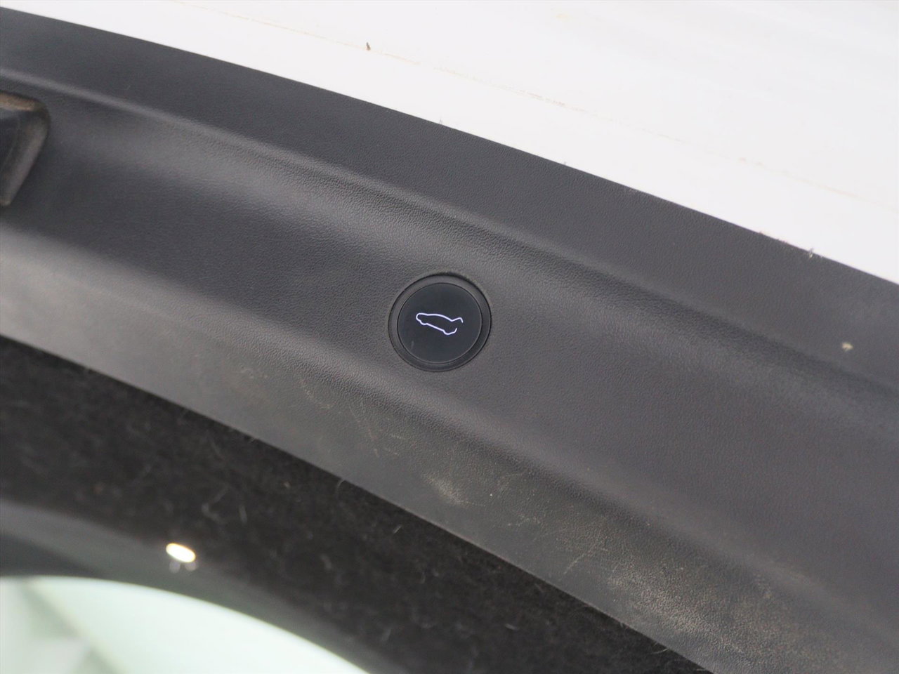 Tesla Model Y Long Range 351pk AWD [ FSD+WIT LEDER+TREKHAAK+20 INCH+PREMIUM AUDIO ] 11