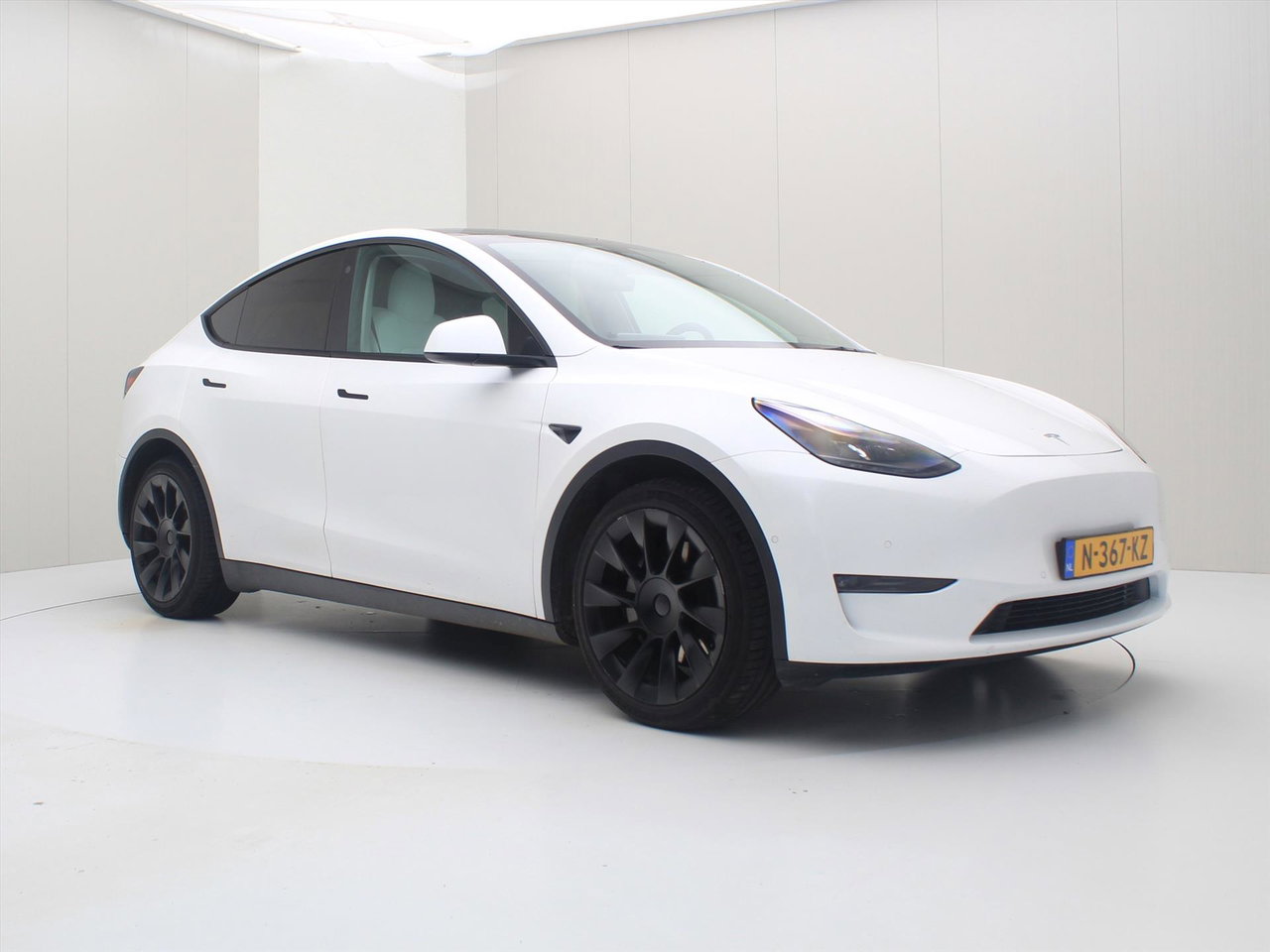 Tesla Model Y Long Range 351pk AWD [ FSD+WIT LEDER+TREKHAAK+20 INCH+PREMIUM AUDIO ] 4