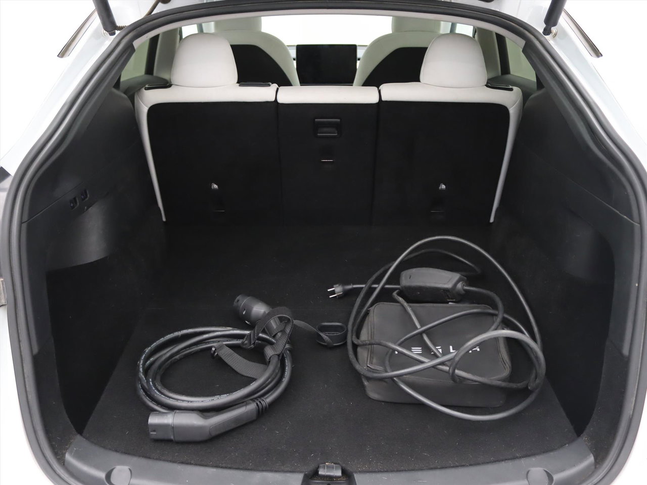 Tesla Model Y Long Range 351pk AWD [ FSD+WIT LEDER+TREKHAAK+20 INCH+PREMIUM AUDIO ] 10