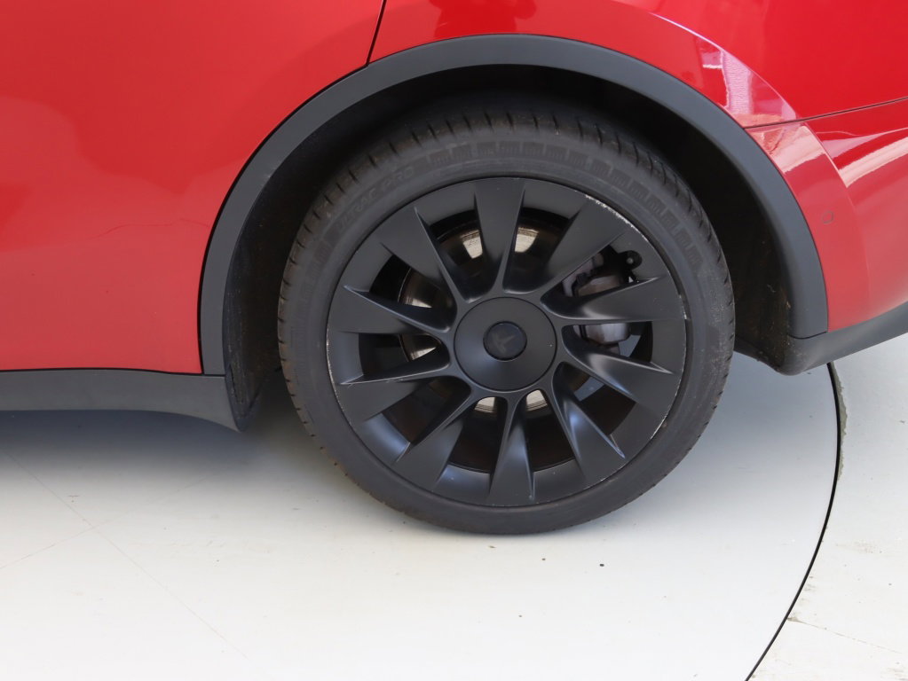 Tesla Model Y Long Range 345pk AWD 18