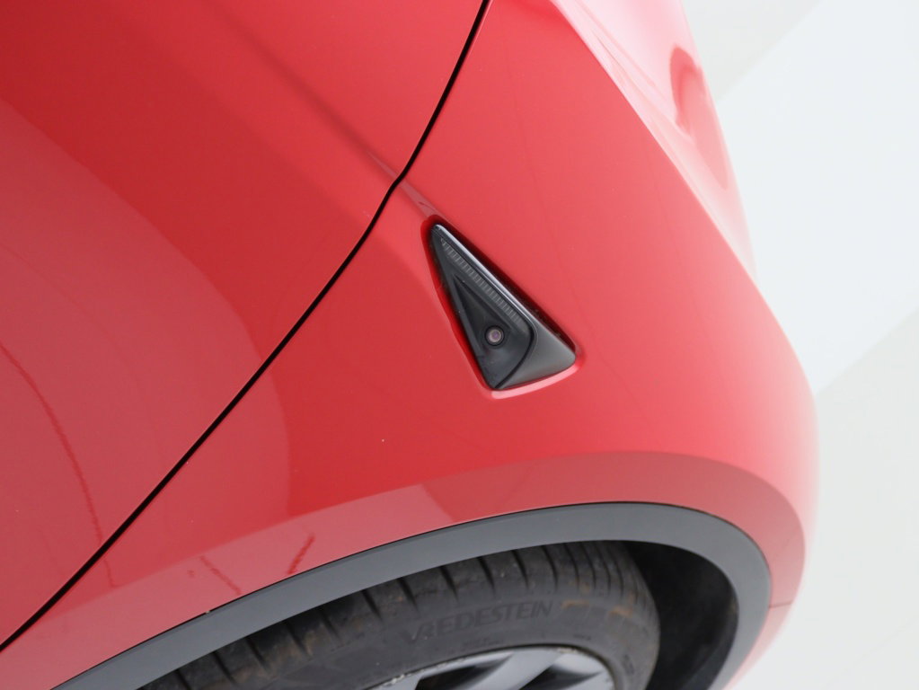 Tesla Model Y Long Range 345pk AWD 29