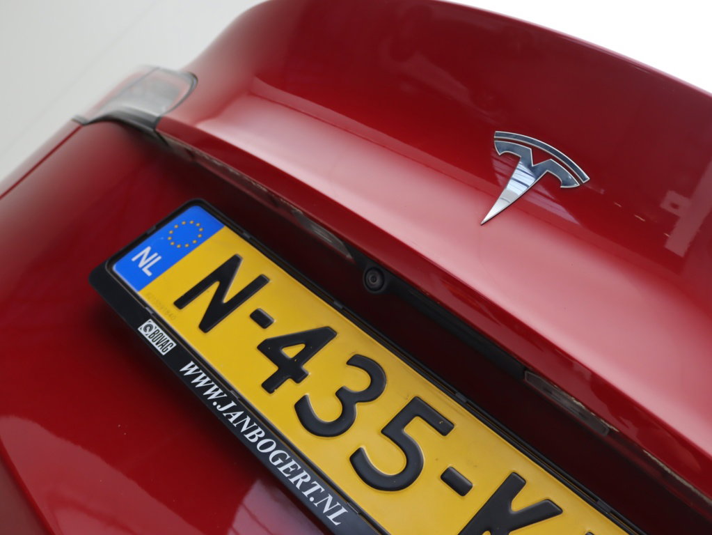 Tesla Model Y Long Range 345pk AWD 26
