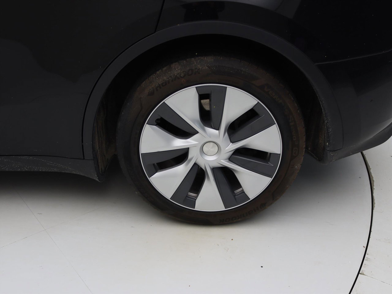 Tesla Model Y Standard RWD Plus 94.8% SoH [ LFP-ACCU+AUTOPILOT+19 INCH+60 kWh+PREMIUM AUDIO ] 19