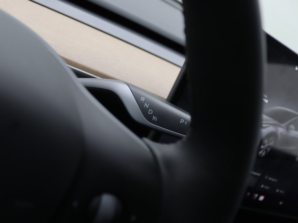Tesla Model Y 30