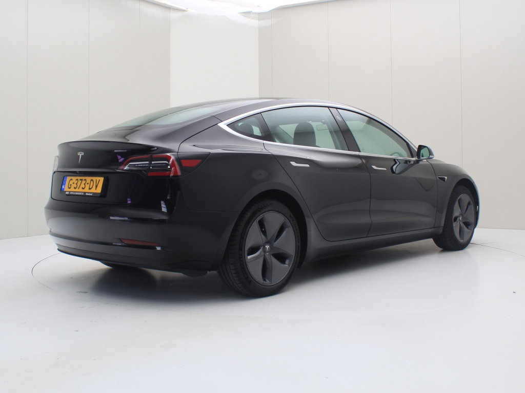 Tesla Model 3 Standard Plus RWD 3