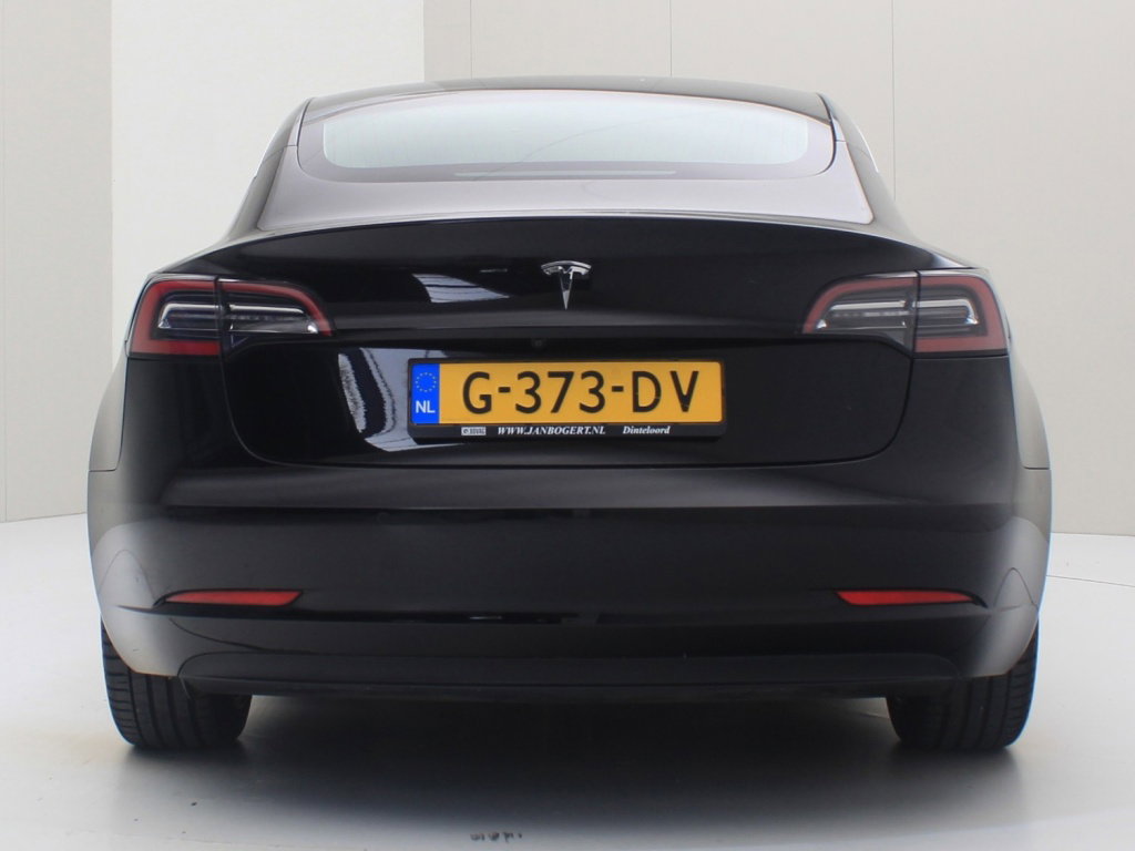 Tesla Model 3 Standard Plus RWD 7