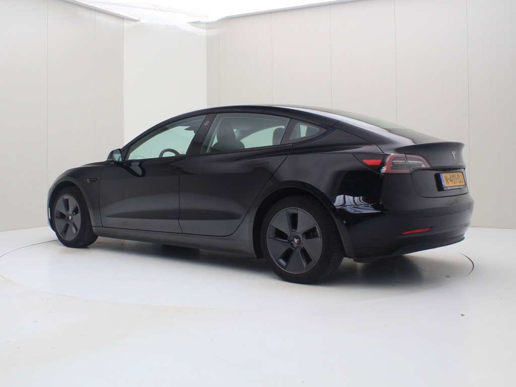 Tesla Model 3 Standard Plus RWD 3